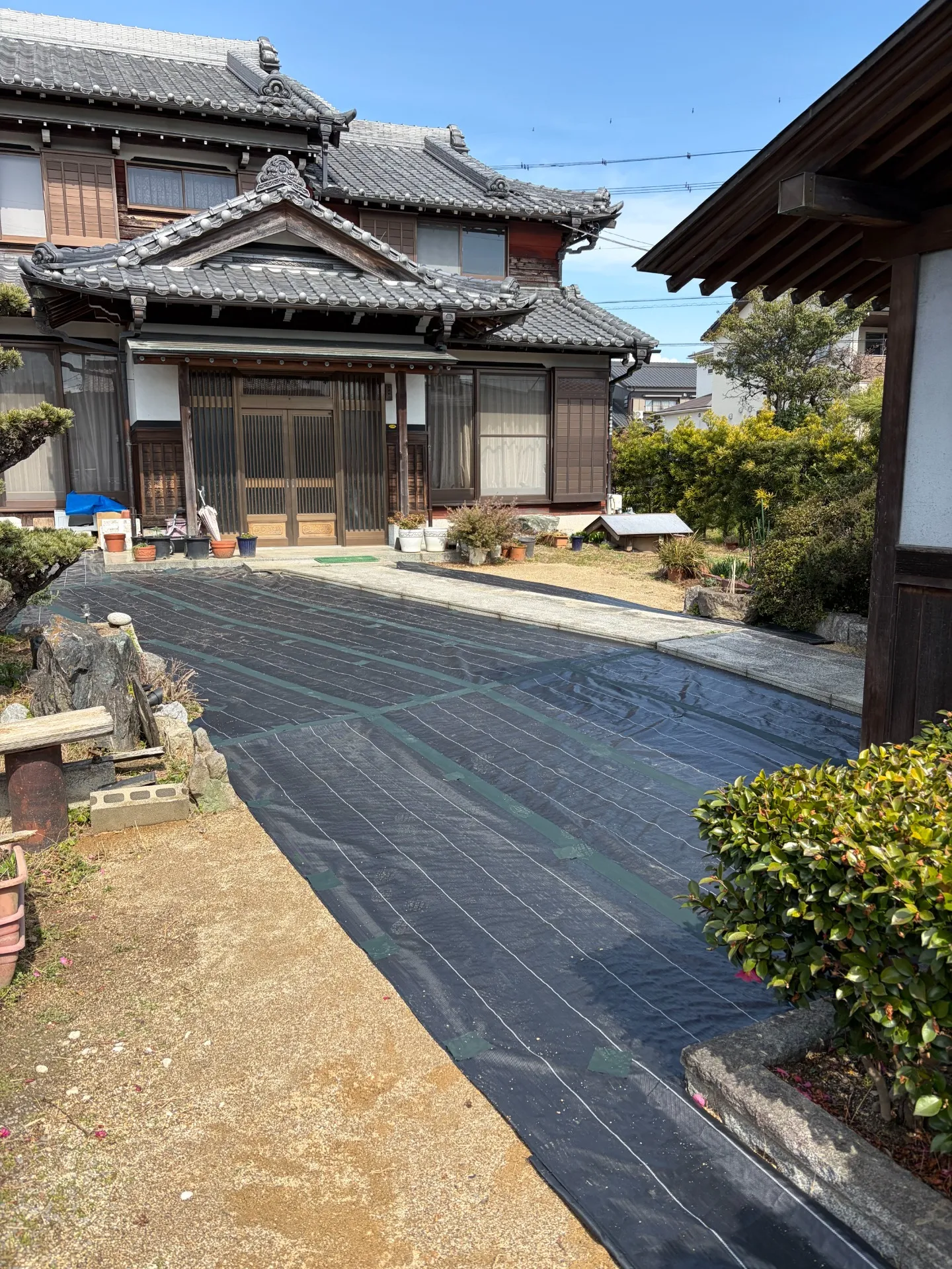 西尾市・外構　防草シート・砂利敷き込み